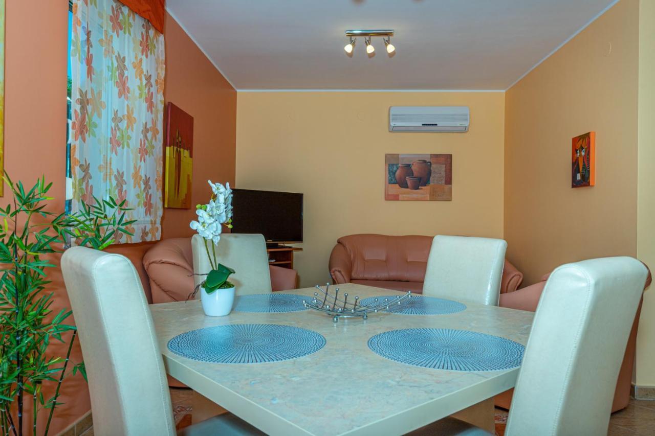 Apartman Rima Dramalj Exterior foto